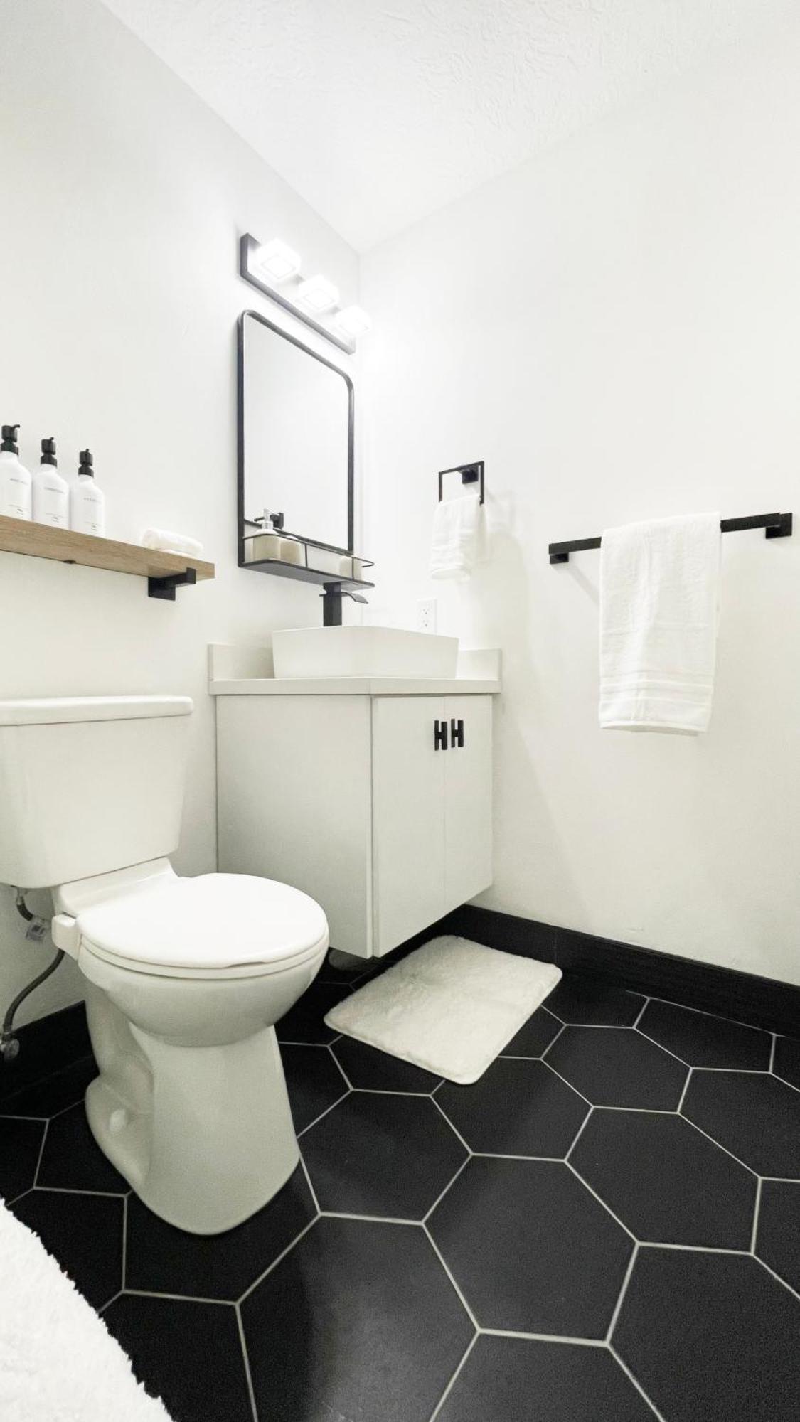 Private Room With Shared Spaces In Fully Equipped Lehi Home Esterno foto